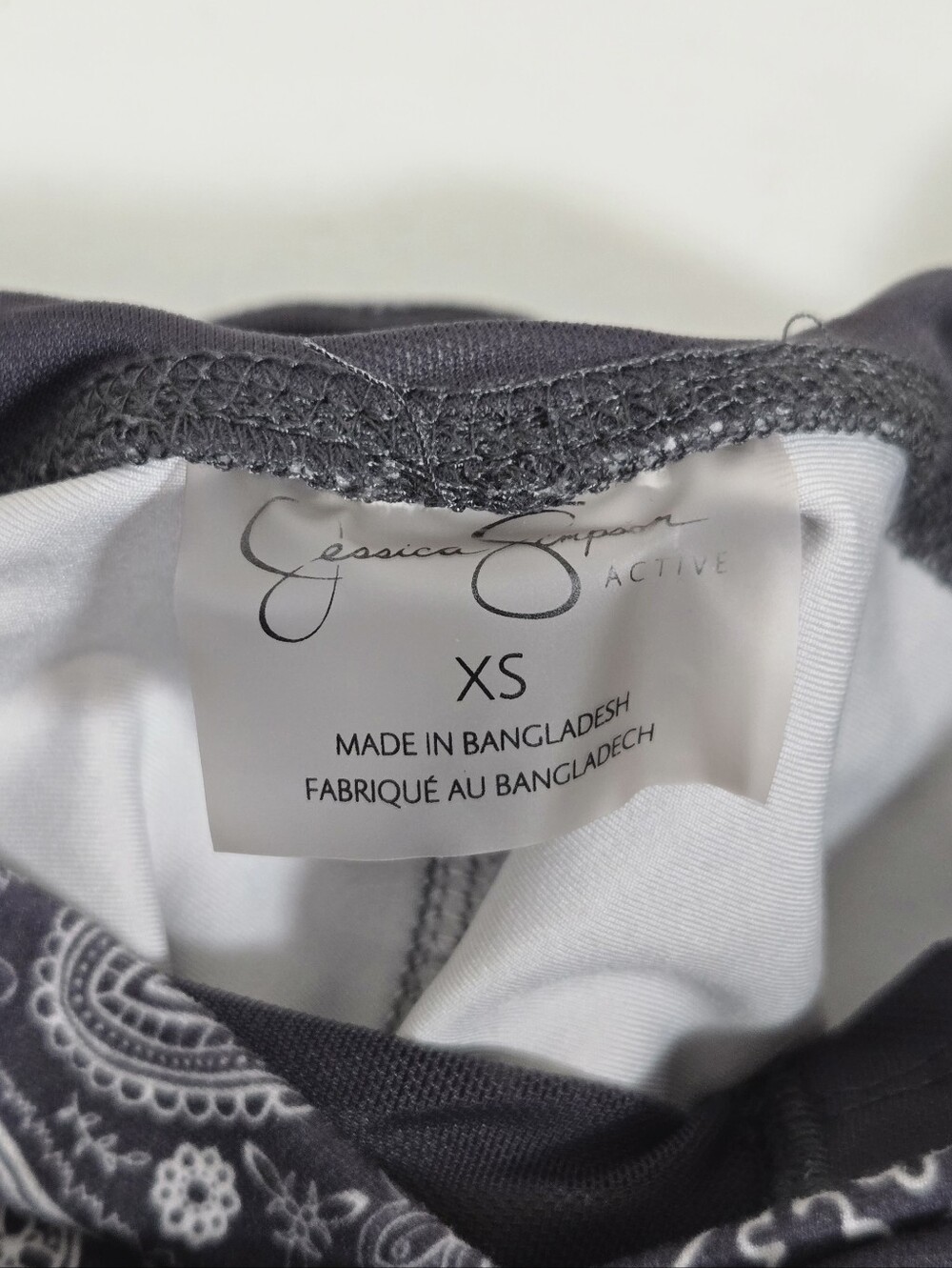 Jessica Simpson Grey & White Paisley Print Bike Shorts, Size XS ~ EUC - Picture 8 of 9